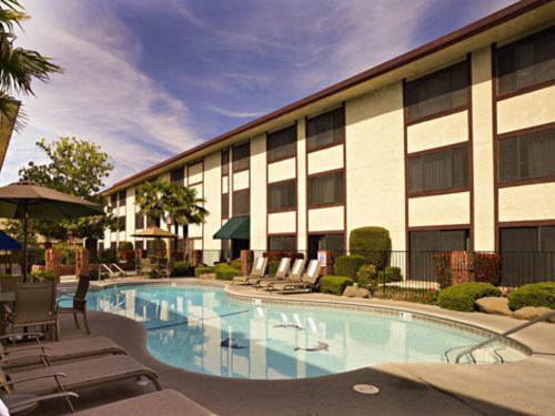 University Square Hotel Fresno Bagian luar foto